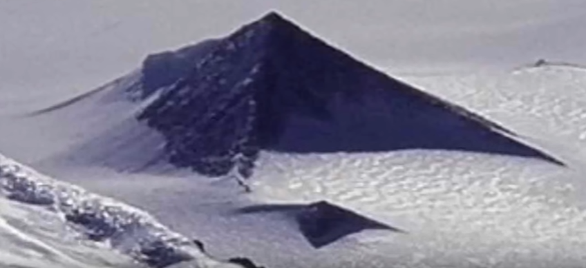 Pirâmide na Antártida